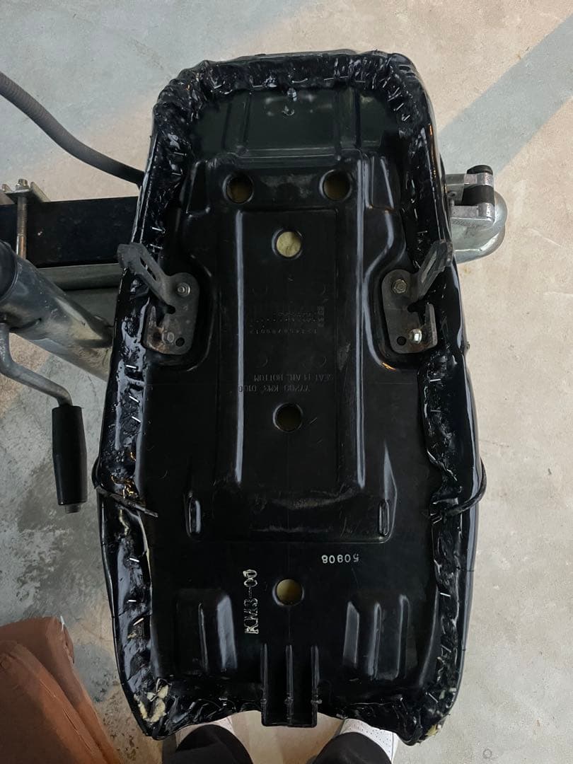 VT250F 三段シート 60cm 希少✨️写真4.5.6取り付けイメージ