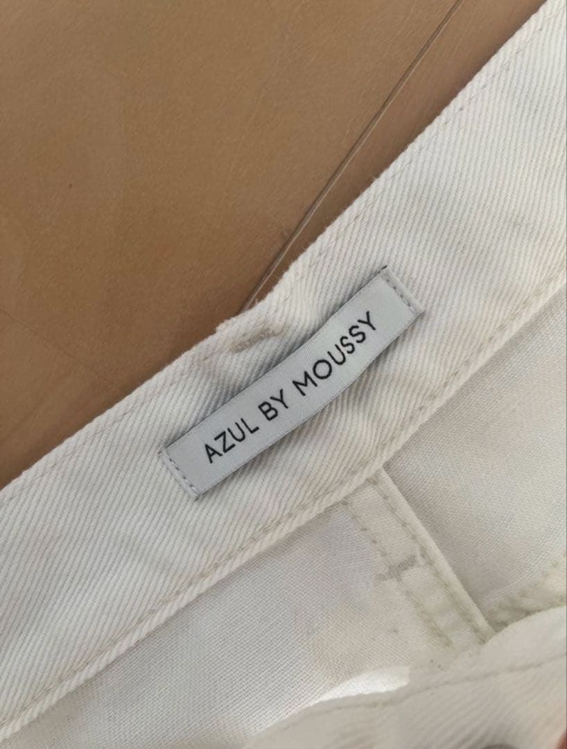 AZUL BY MOUSSY ホワイトデニム　ハイウェストワイドパンツ24