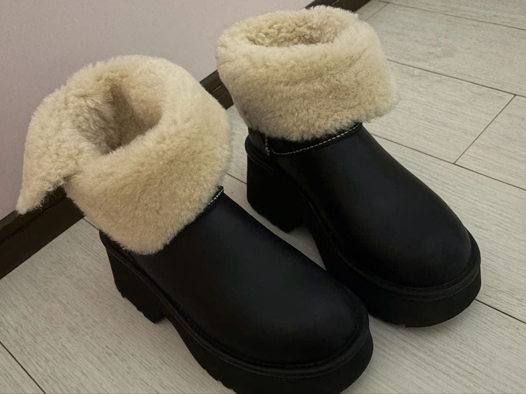UGG ブラック ショートブーツ 38