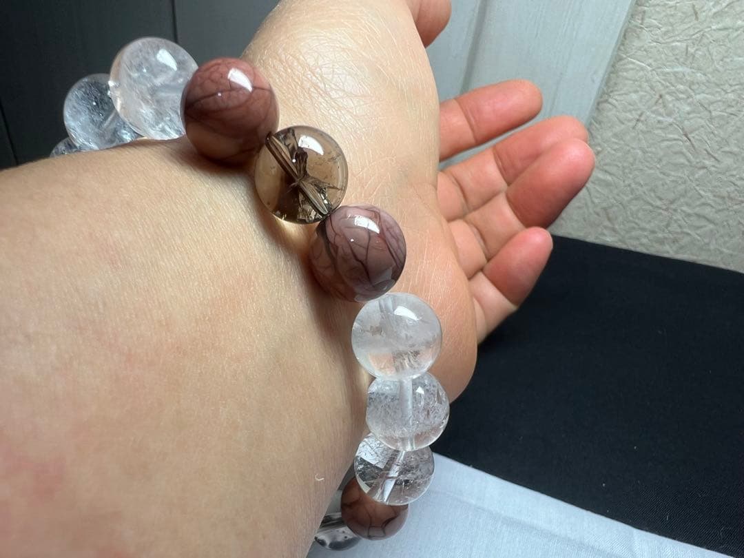 高いヒーリング効果と万能の石⭐︎アラシャン&スノー&スモーキーブレス