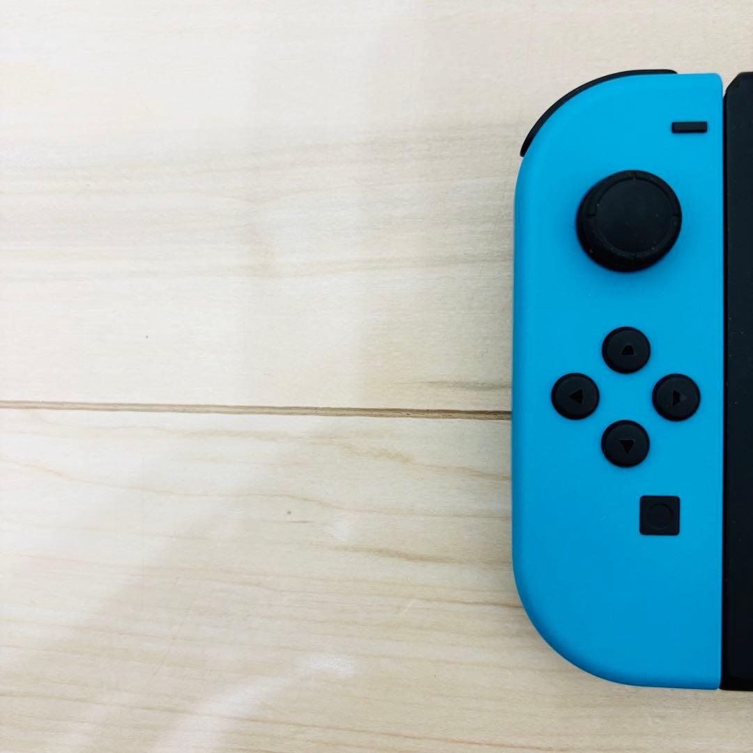 【美品】2024年モデル　Nintendo Switch スイッチ　本体