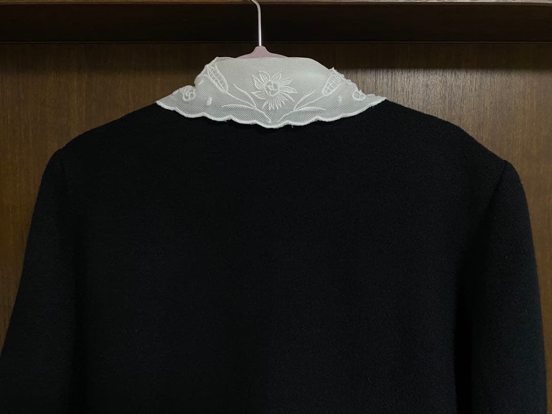 nesessaire ネセセア　パールボタンのコート 黒