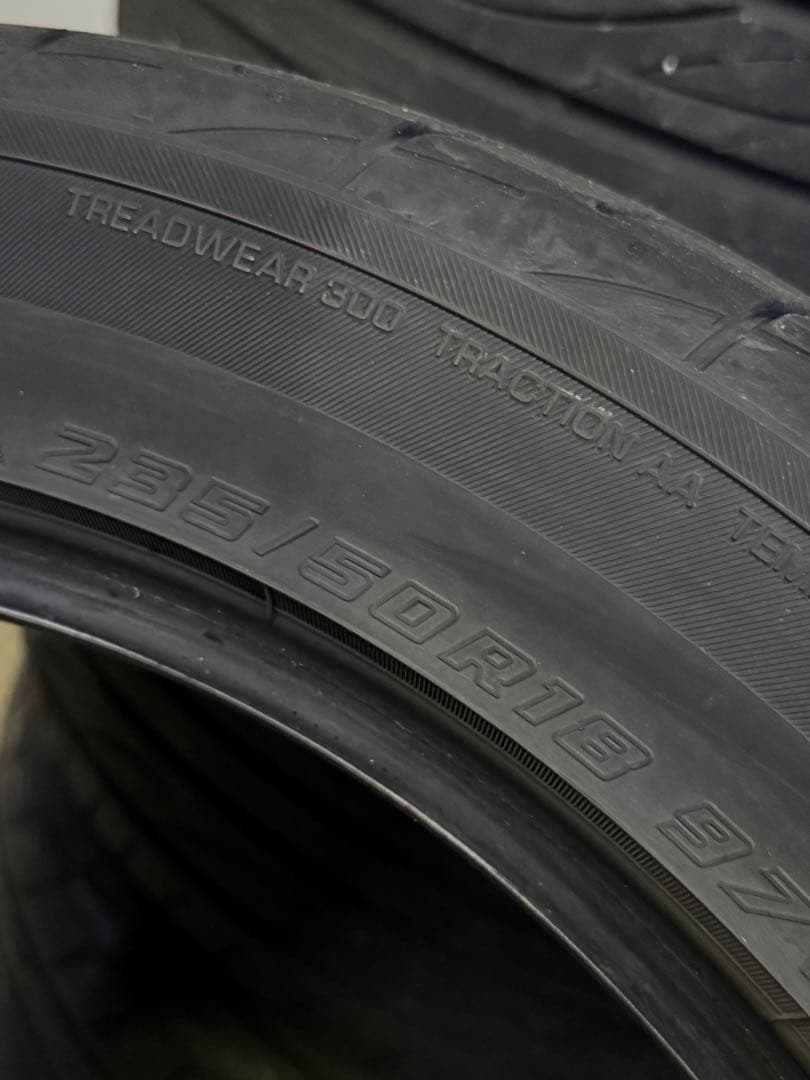 テ*ツ様 235/50R18 4本