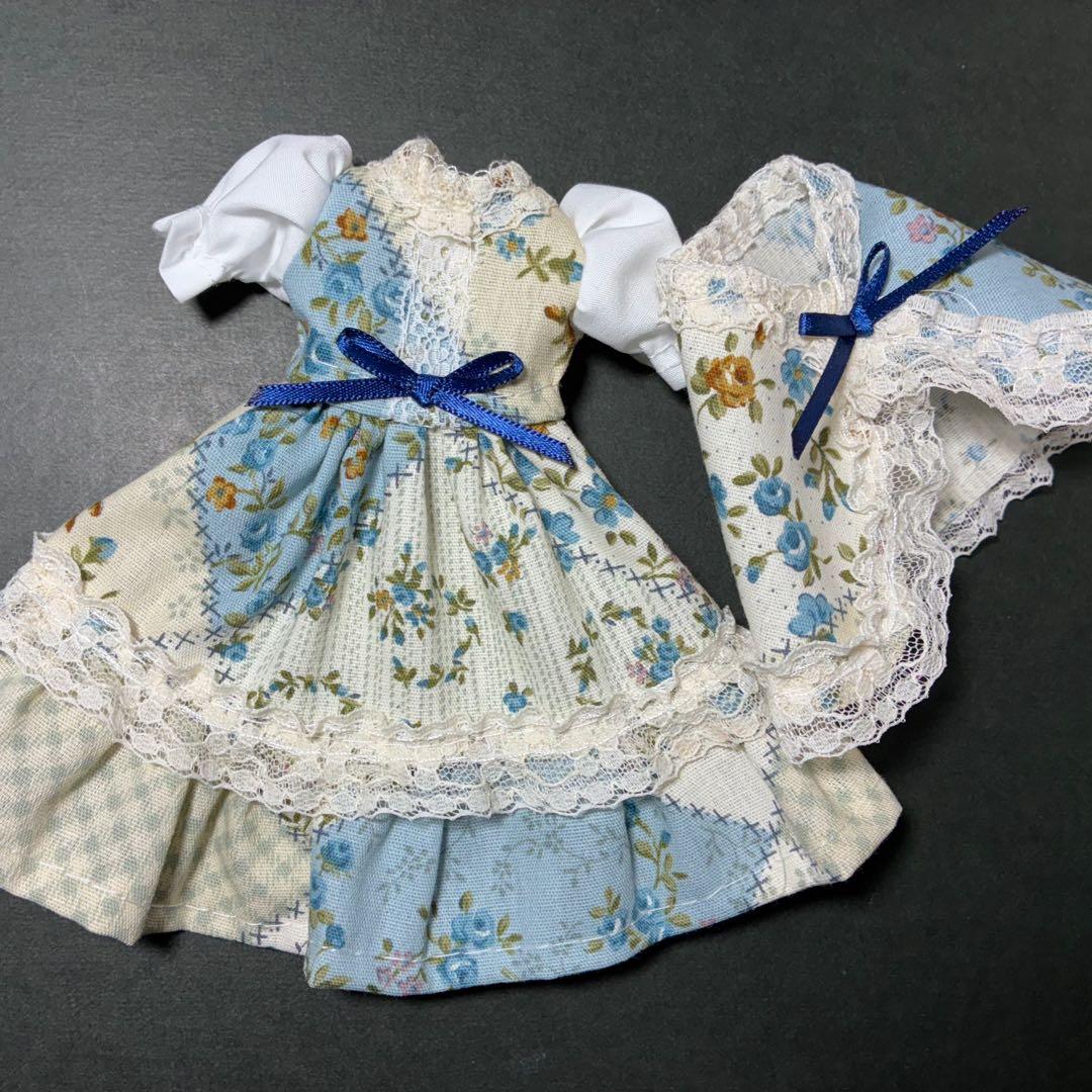 菊　ケープ付ワンピース　パッチワーク青　リカちゃん