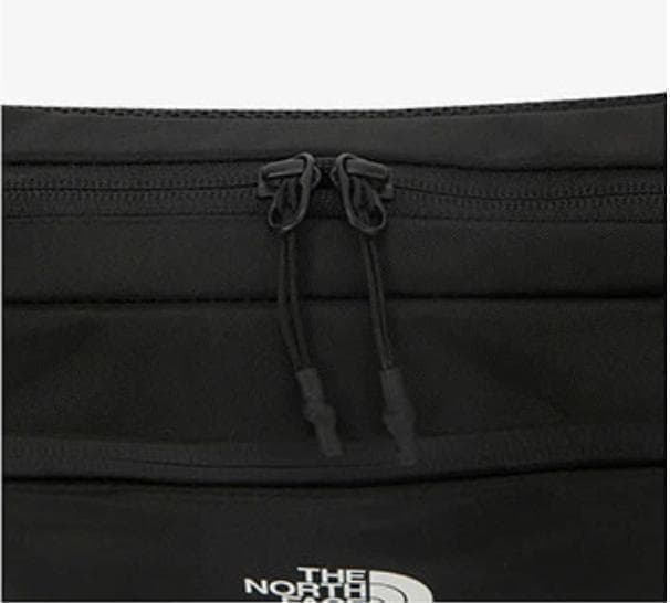 新品 ノースフェイスヒップサックショルダー ボディバック