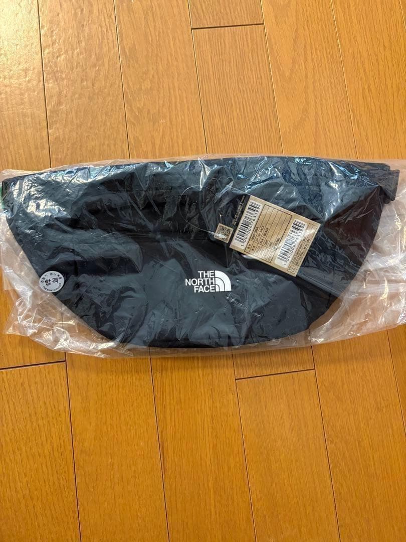 新品 ノースフェイスヒップサックショルダー ボディバック