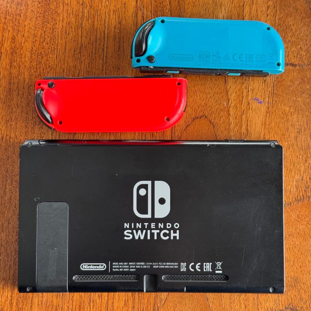 わ*ー様 Nintendo Switch 本体 青/赤 ジョイコン付き