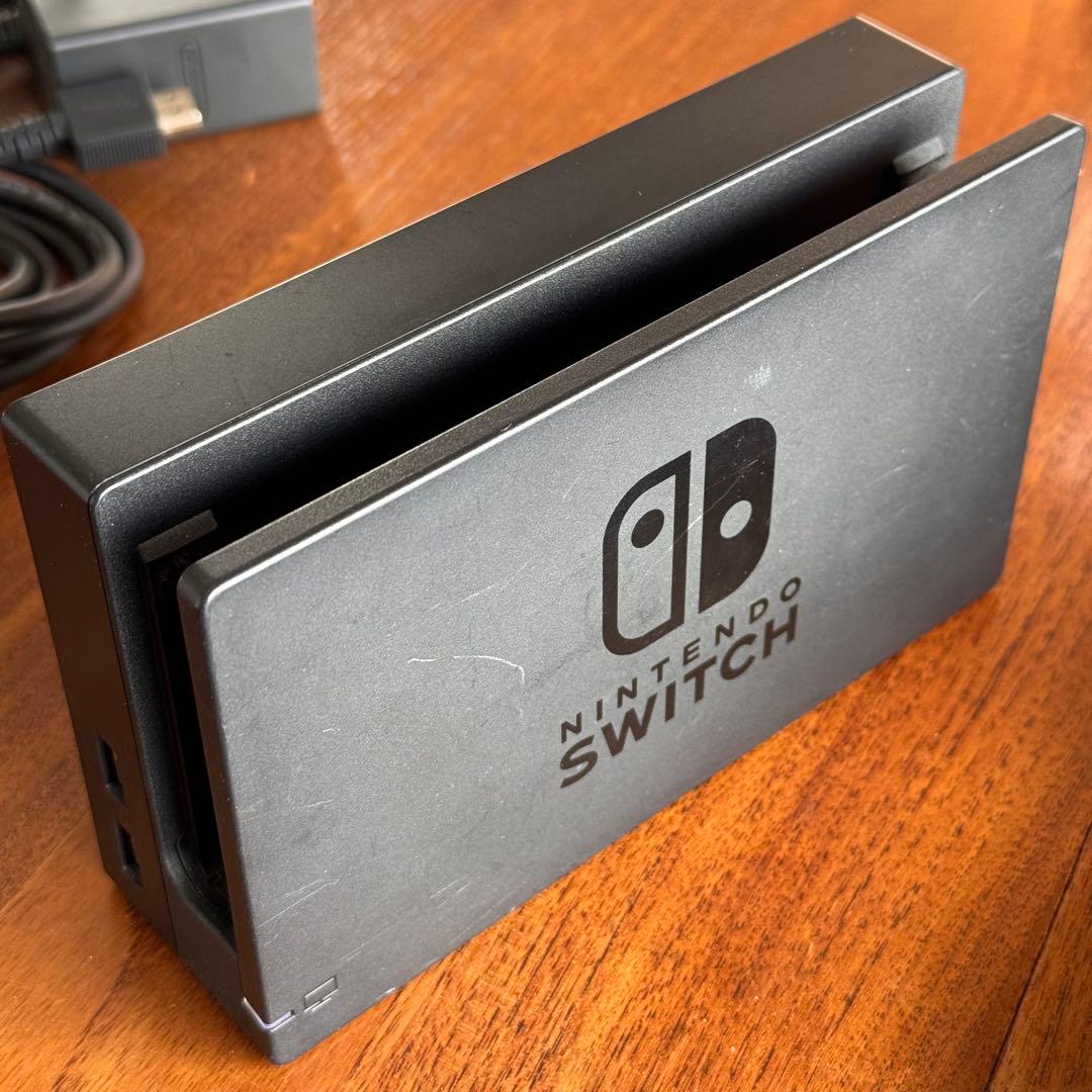 わ*ー様 Nintendo Switch 本体 青/赤 ジョイコン付き