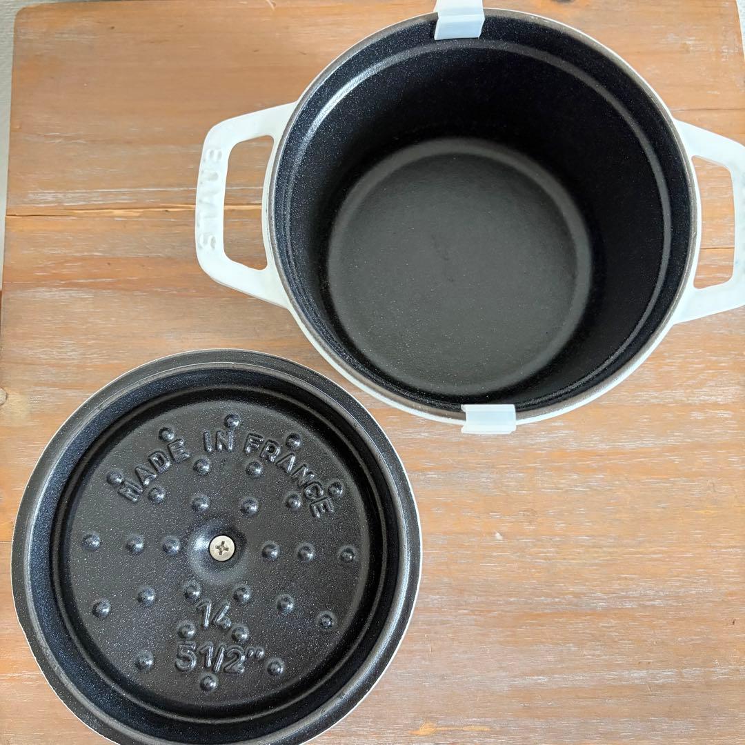 【未使用品】STAUB 14 ピコ ラウンドココット 鍋 ホワイト 【超レア】