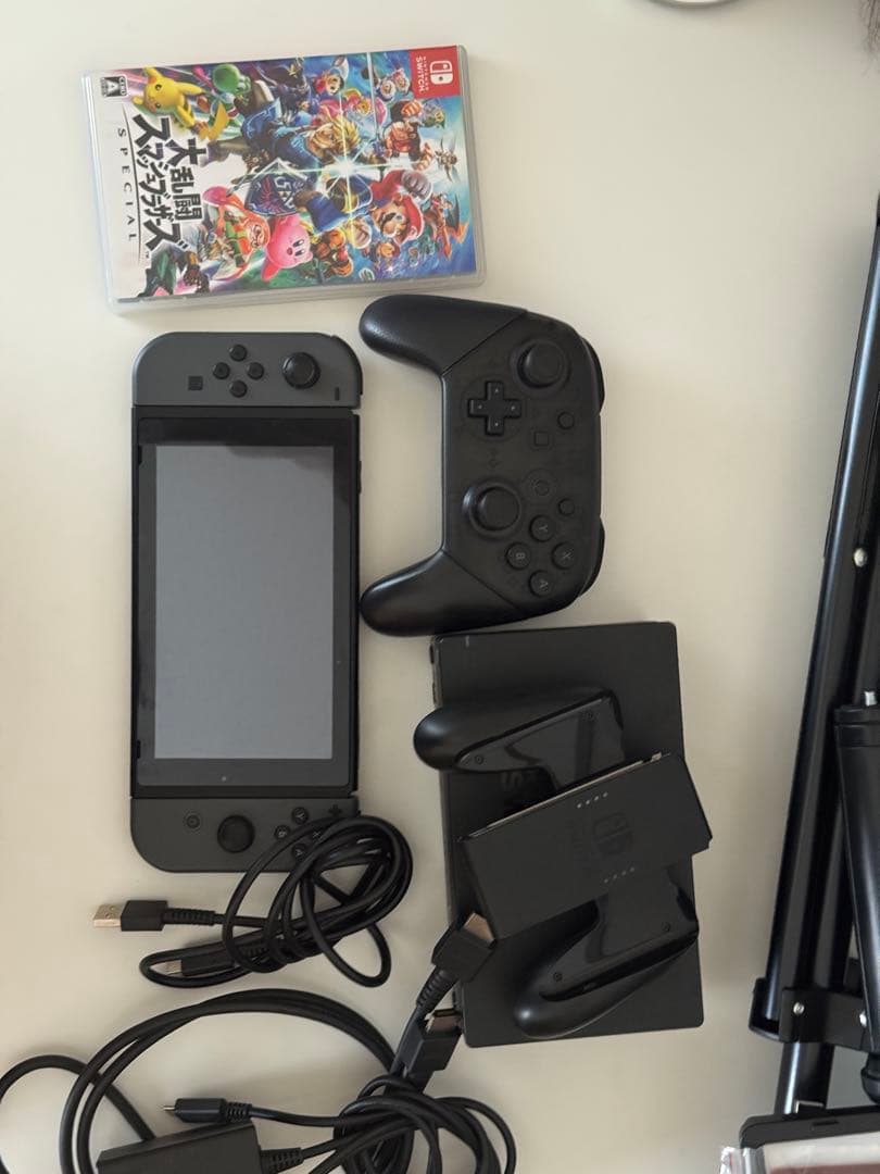 Nintendo Switch 本体 + コントローラー + 充電器　スマブラ