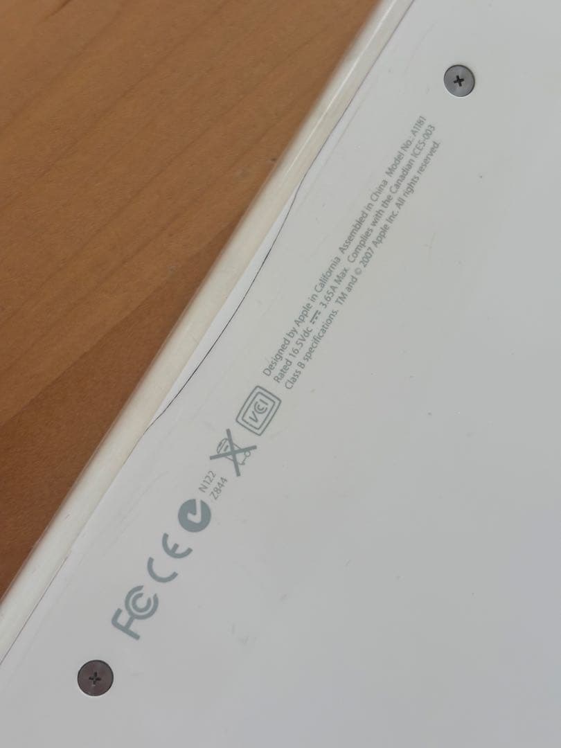 【HDD→SSD換装済み】MacBook 5.2（2009年）【ジャンク品扱い】