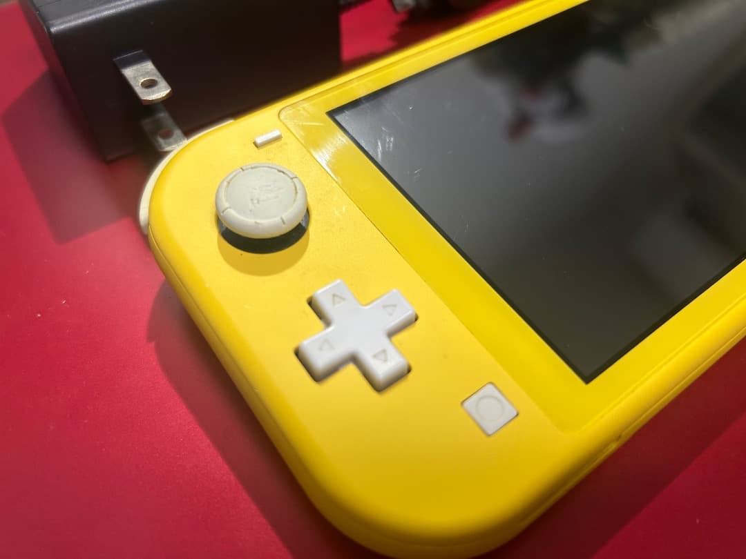Nintendo Switch Lite イエロー ACアダプタ付き 箱無し