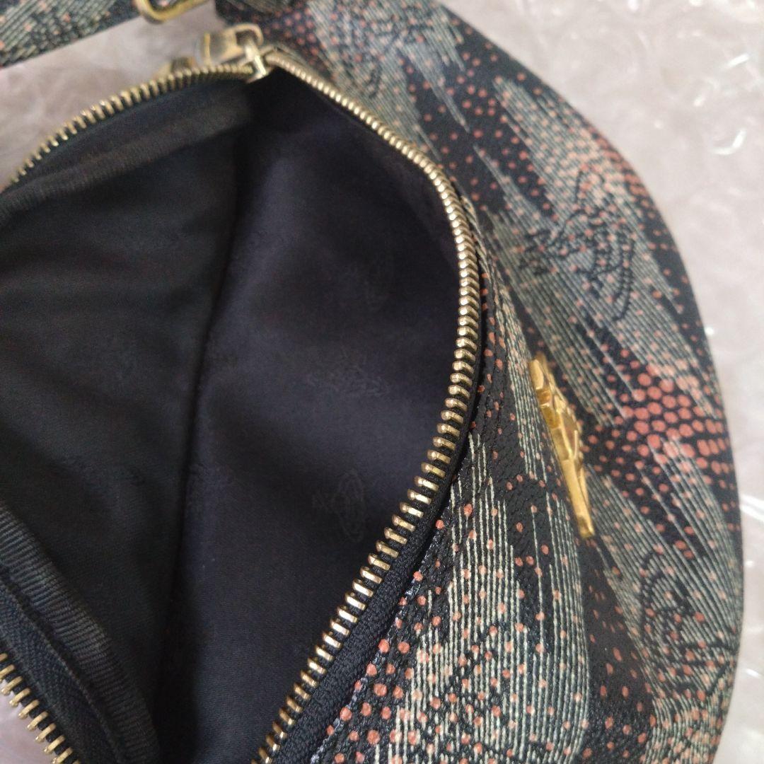Vivienne Westwood ヴィヴィアンウエストウッド　ボディバッグ