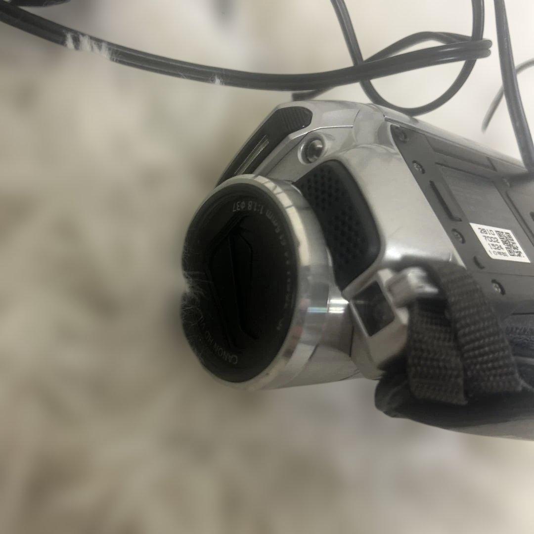 Canon HDビデオカメラ　iVIS HF M32 シルバー