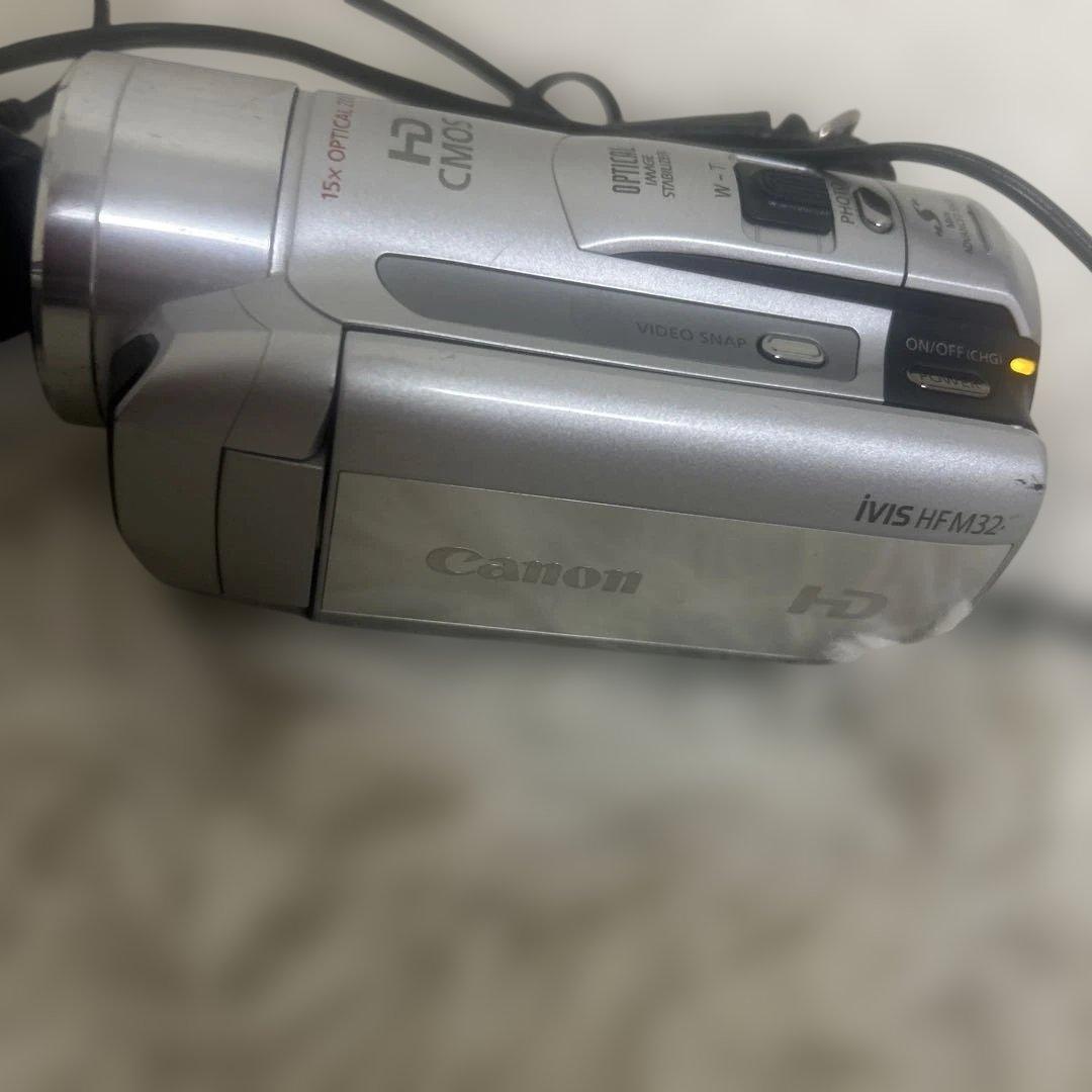 Canon HDビデオカメラ　iVIS HF M32 シルバー
