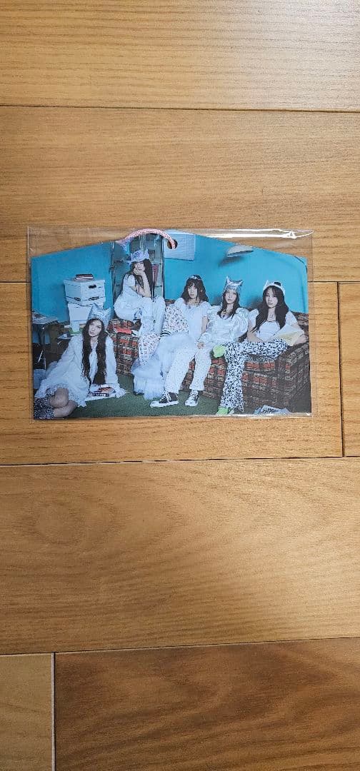 新品未開封 　NEWJEANS 2025 SEASON'S GREETINGS