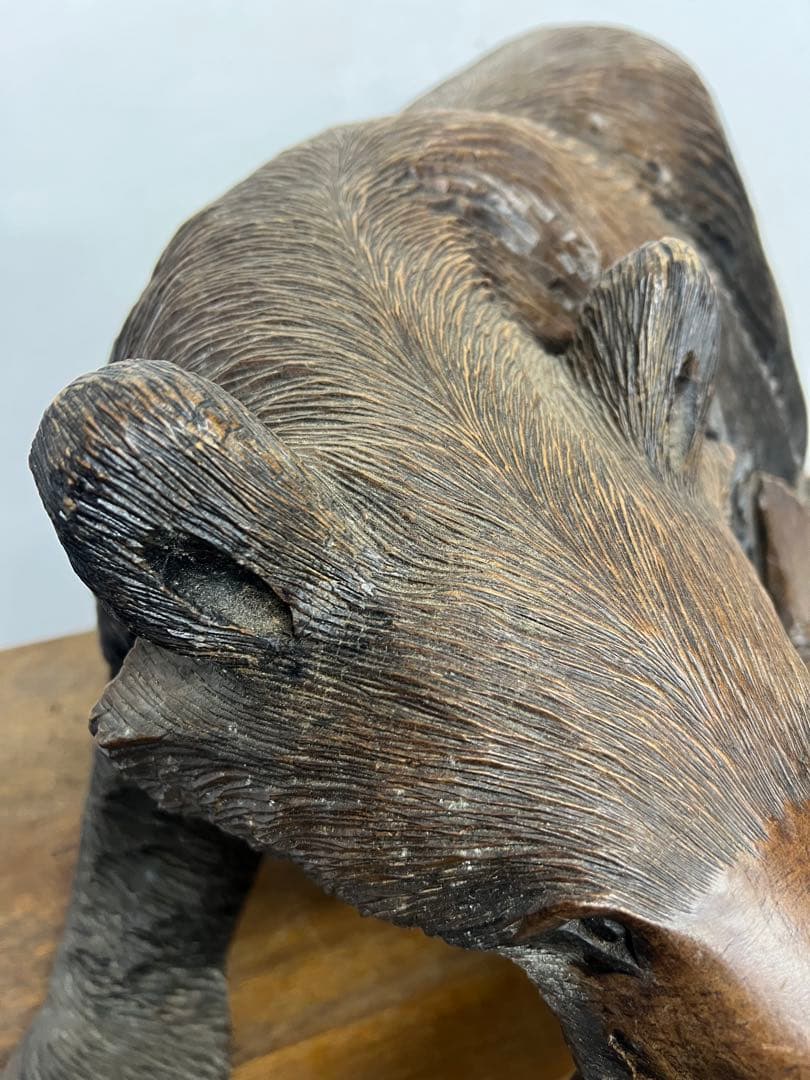 クマの彫刻　木彫　オブジェ