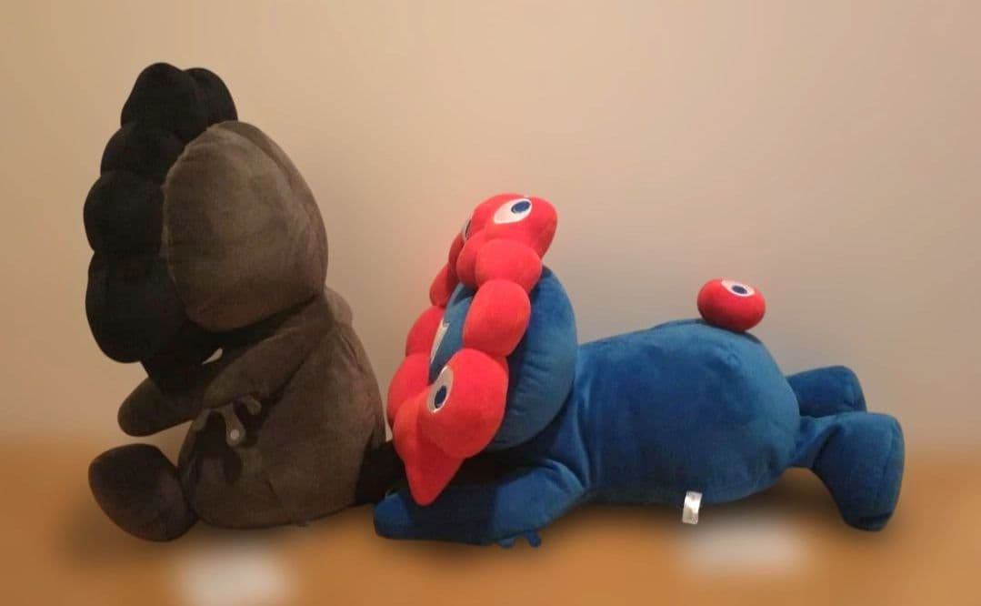【限定値下げ・2/15まで】ミャクミャク　黒ミャクミャク　這い　お手玉風Lサイズ