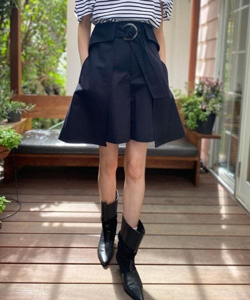 AVIE タックデザインボ　ボックスキュロット