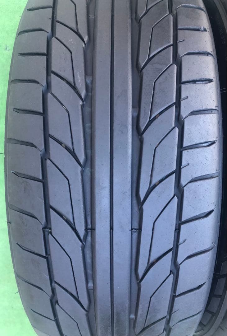 225/45 R19、245/40 R19 NITTO NT555ラジアルタイヤ