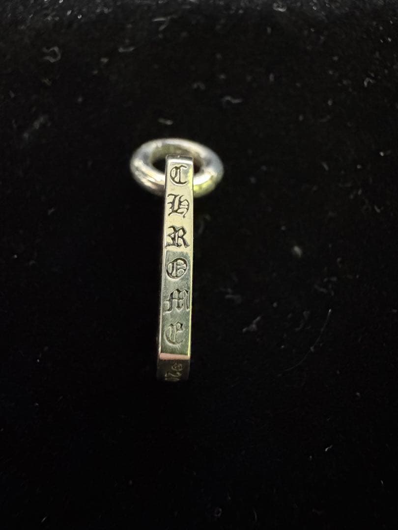 Chrome Hearts タイニー カットアウト クロス ドッグタグ