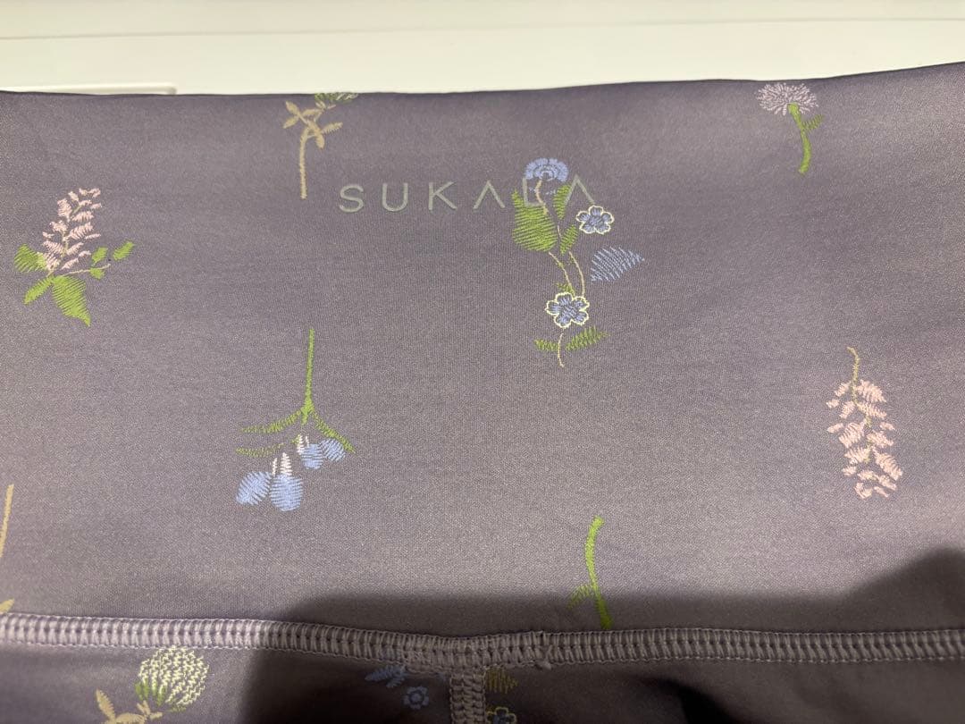 SUKALA フラワーブーケレギンス lava Mサイズ