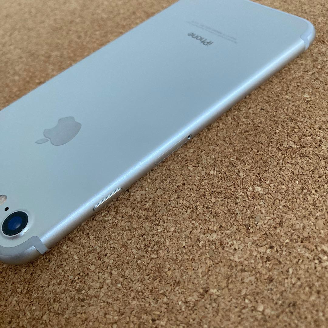875【早い者勝ち】電池最良好☆iPhone7 128GB SIMフリー☆