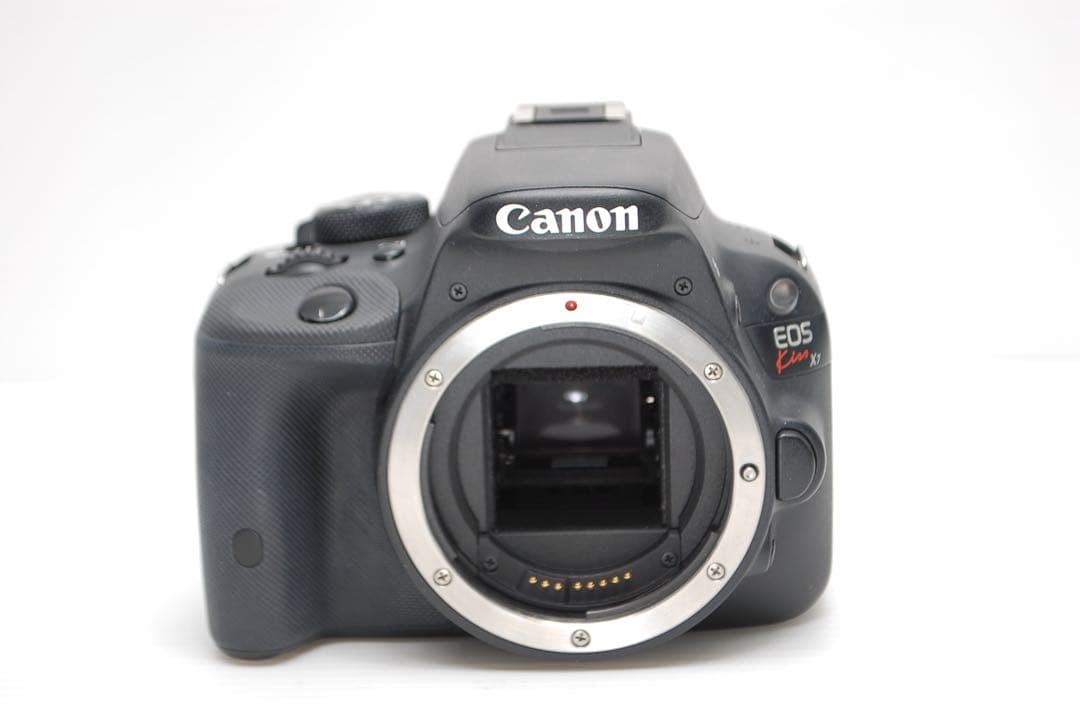 ❤️キャノンの中で最も軽いモデル❤️Canon kiss X7 シングルレンズ