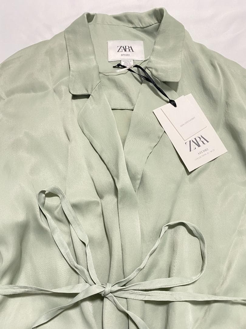 新品 ZARA LIMITED EDITION 流れるようなブレザー 緑色 M
