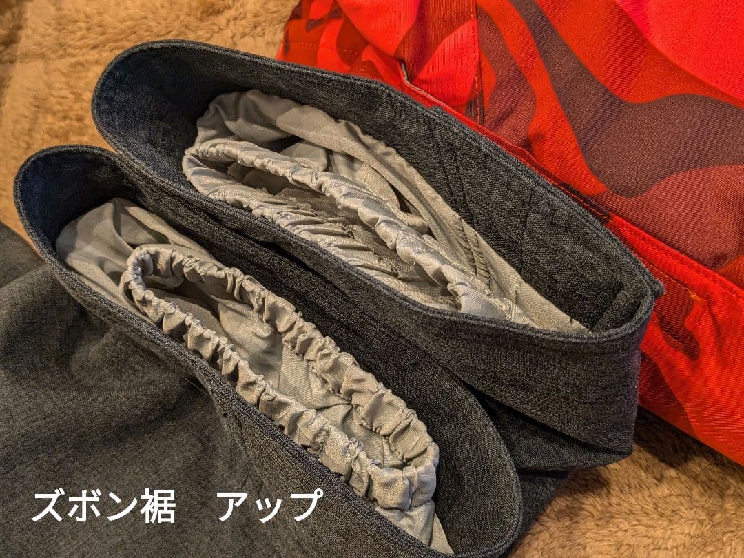 DESCENTE　スキーウェア キッズ　子供　100〜120対応　調整紐あり