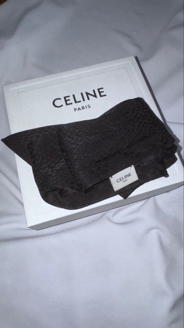 CELINE 23AW ラヴァリエ ブラック