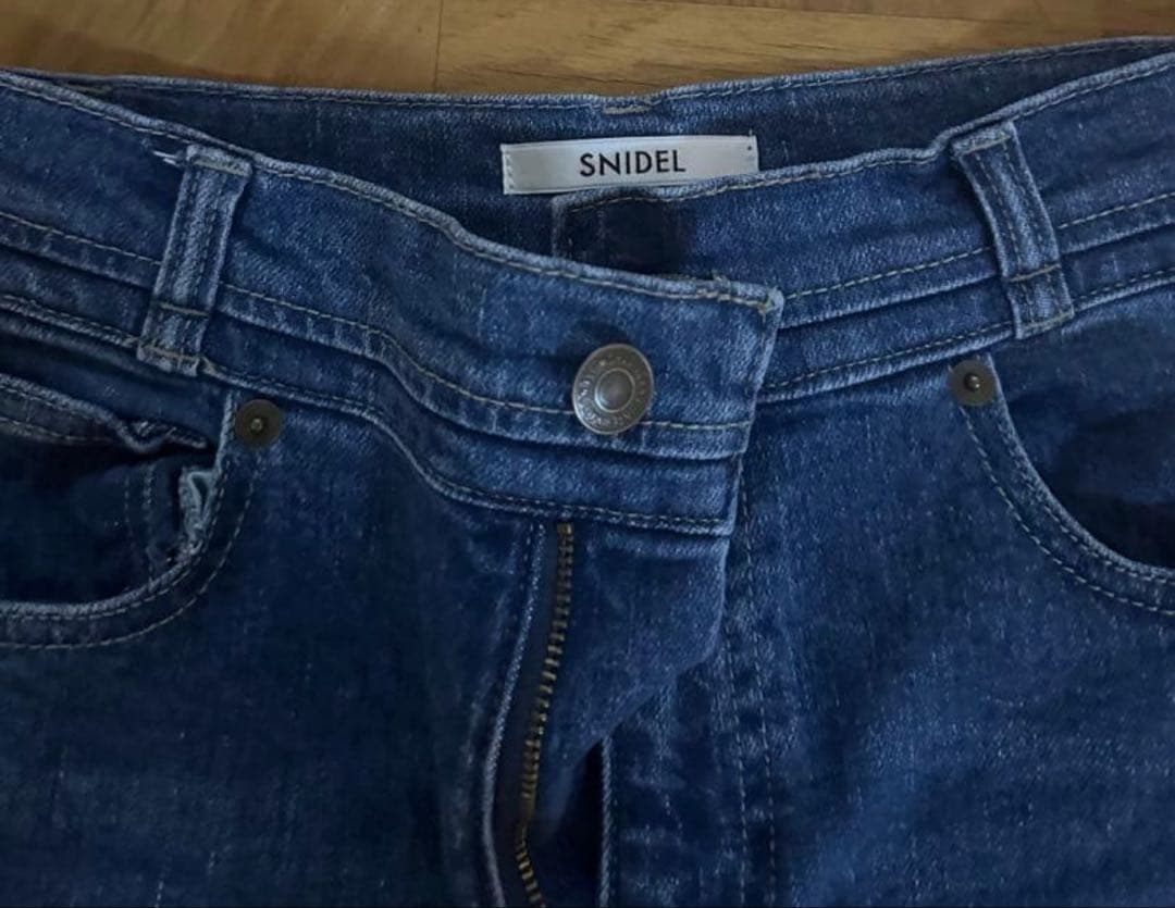 SNIDEL Sustainableストレッチフレアデニムパンツ　BLU 0