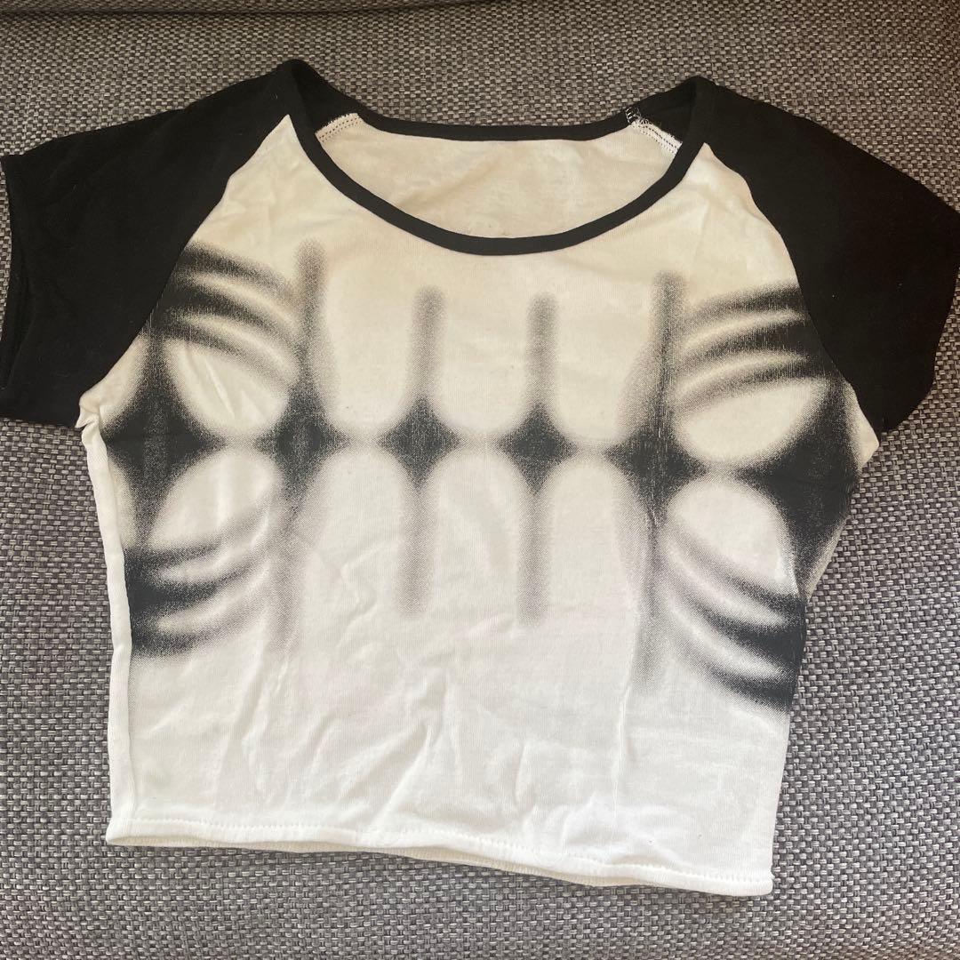 トップス blur symbol t-shirt cropped theredthread