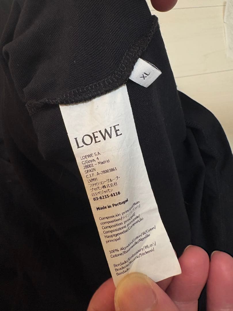 LOEWE ブラック ロゴ刺繍 Tシャツ