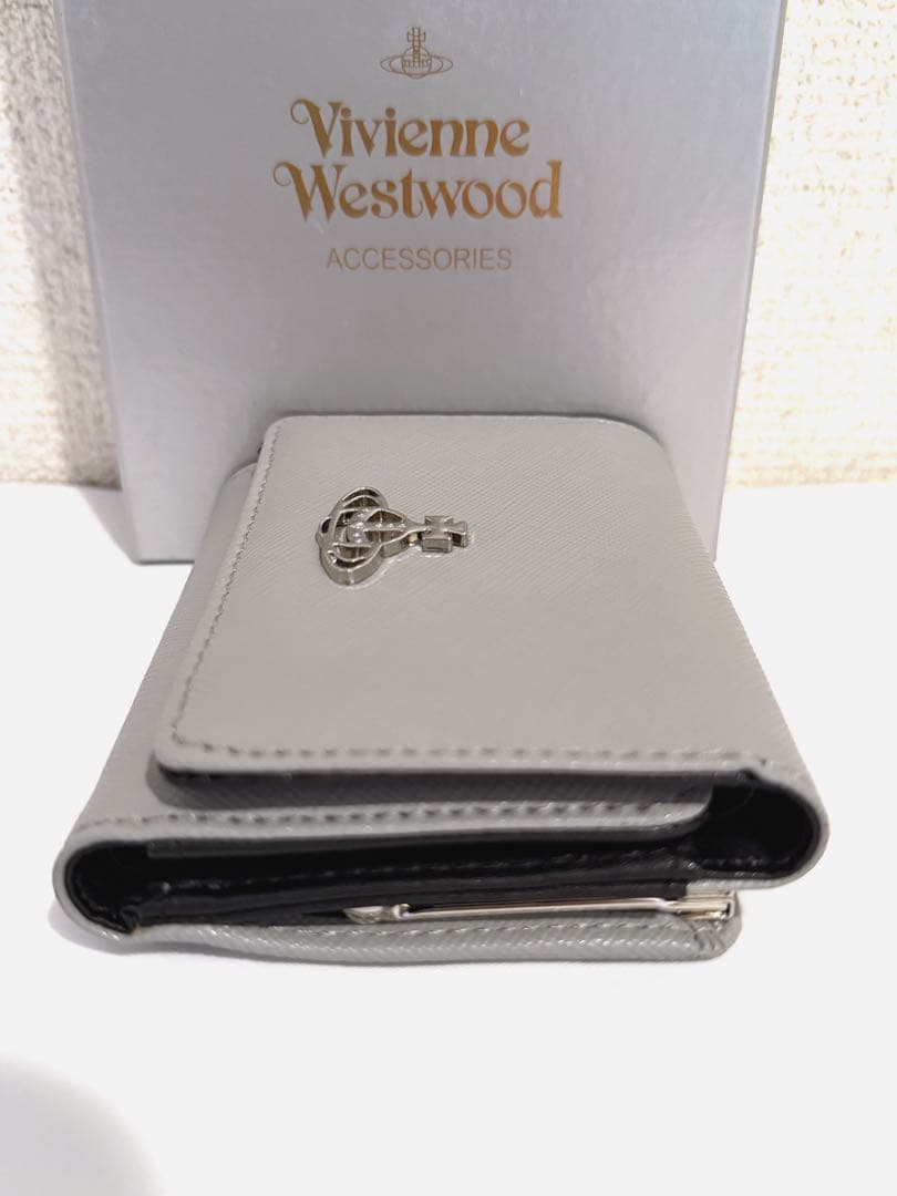 【新品未使用】Vivienne Westwood 三つ折り財布 グレー 大人気