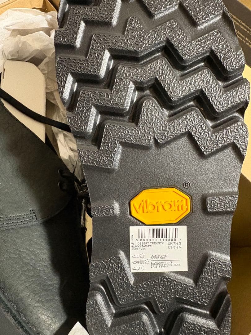 新品　定価33000円　ClarksクラークスDesert Trekゴアテックス