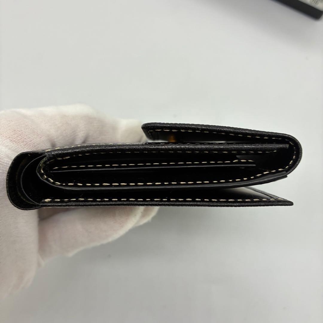 美品】バーバリー　二つ折り財布　ブラック　レザー　ゴールド金具　ノバチェック