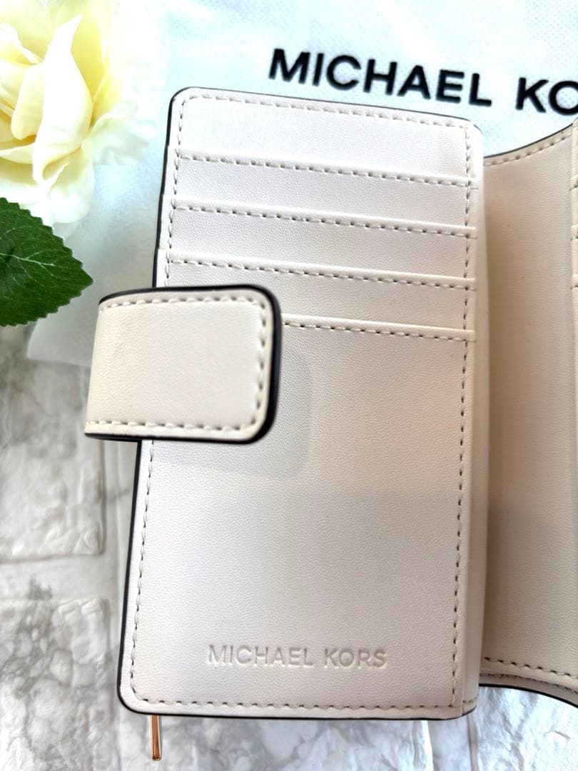 【専用】マイケルコース MICHAELKORS 二つ折り財布ベージュマルチ
