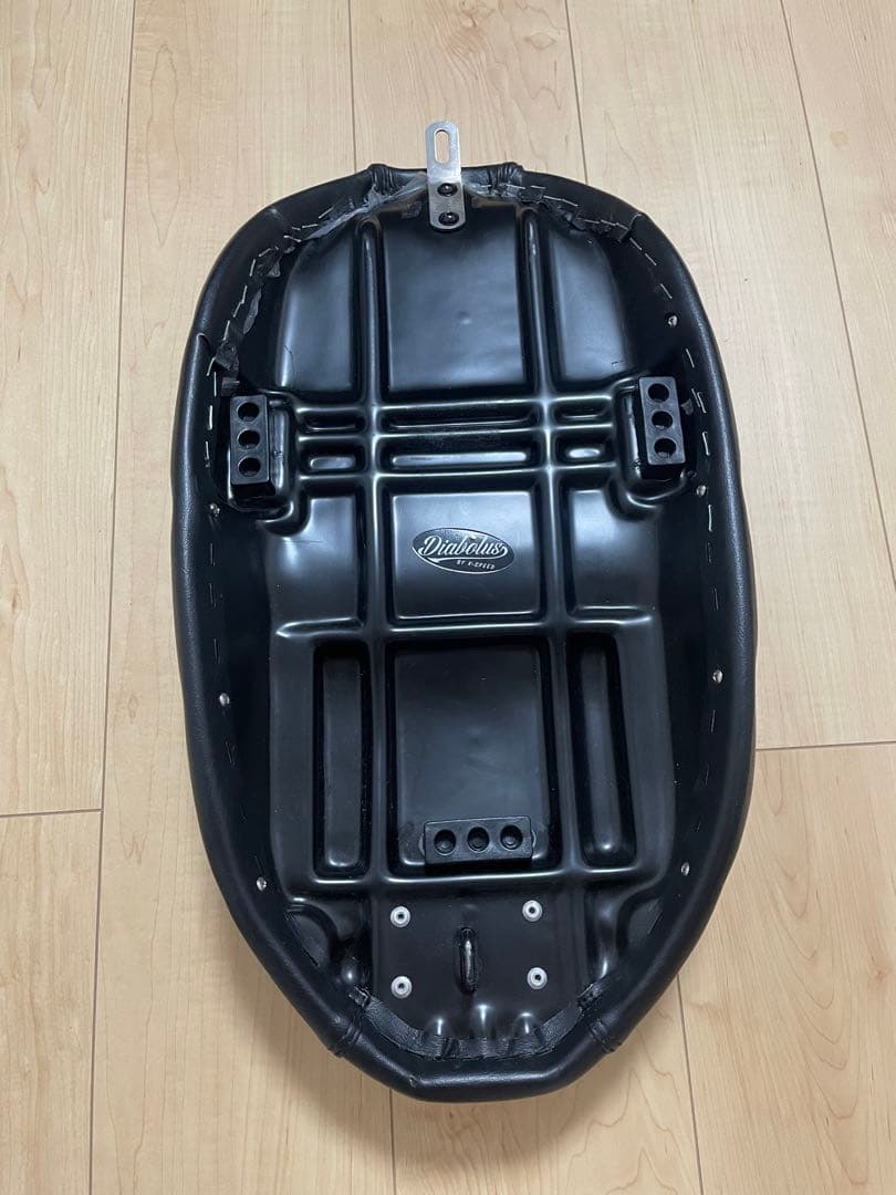Diabolus カスタムシート for Honda DAX125 ダックス
