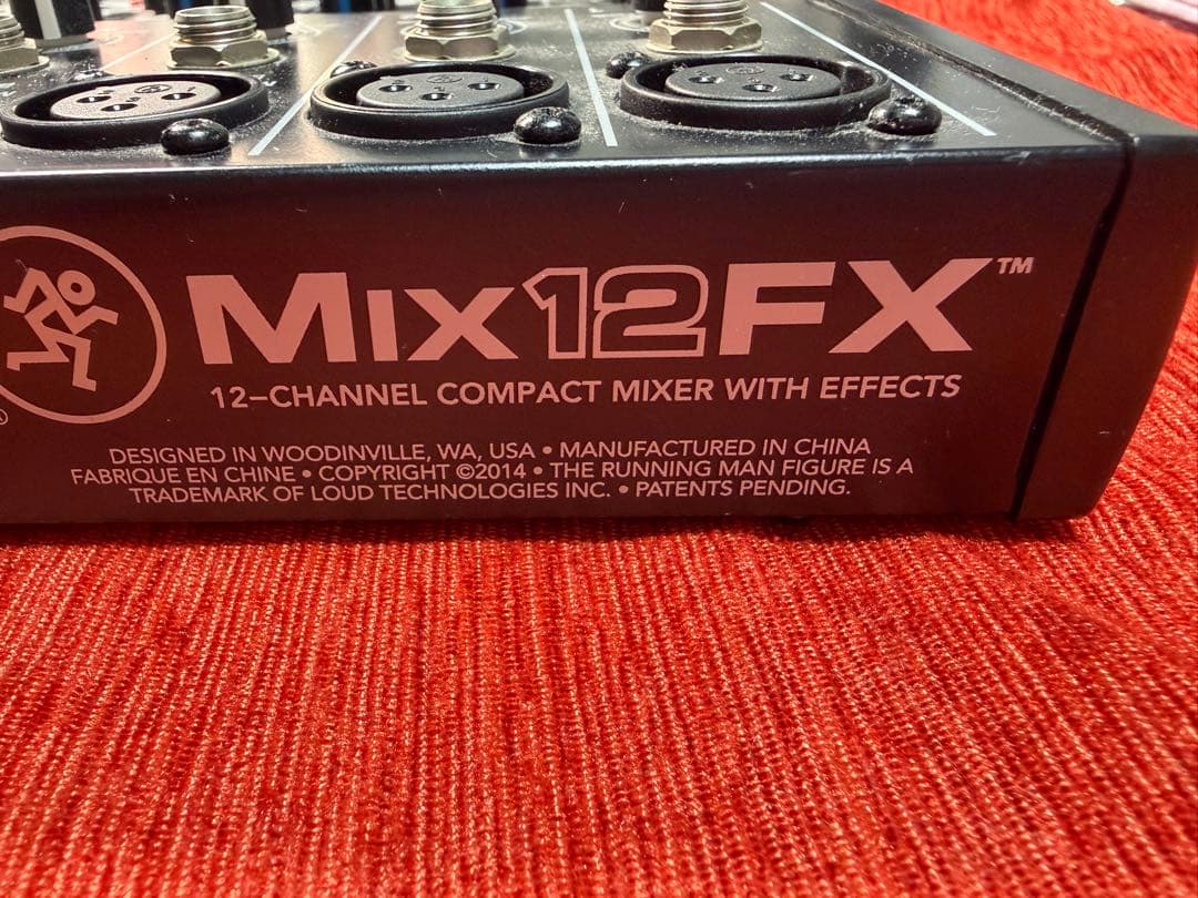 【最終価格】MACKIE / MIX12FX