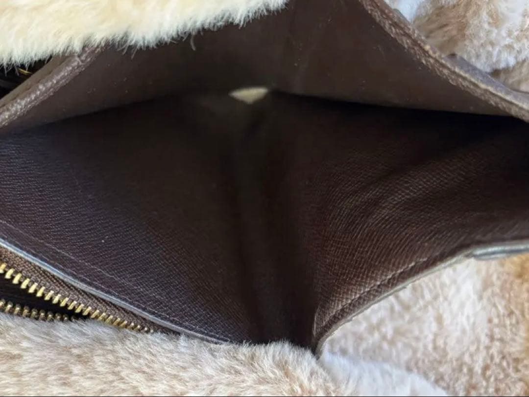 ルイヴィトン ダミエ柄 二つ折り財布 ブラウン