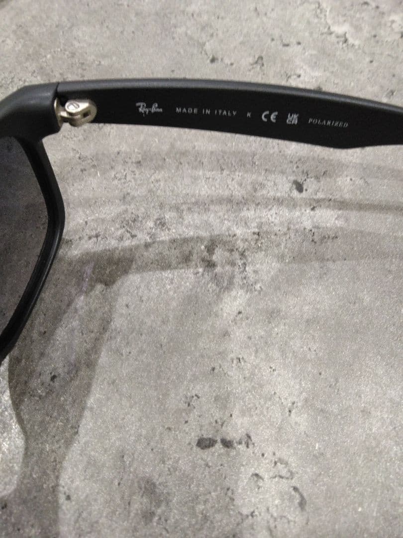 Ray-Ban　2132F ニューウェイファーラー
