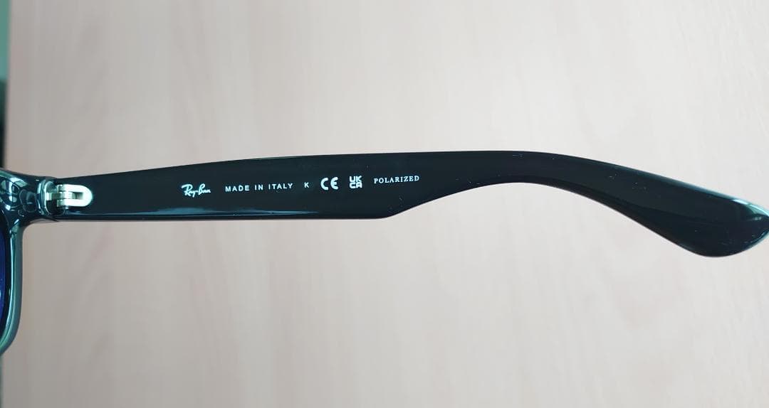 【未使用品】Ray-Ban New Wayfarer RB2132F 偏光レンズ