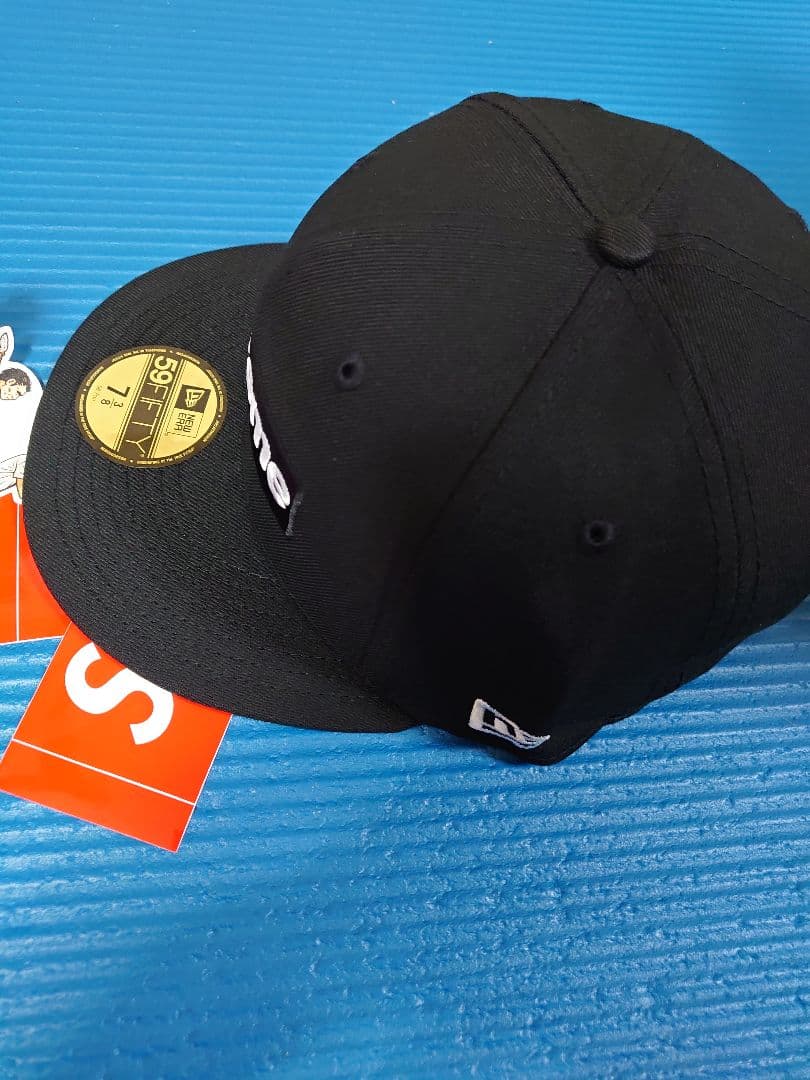 Supreme×NEWERAベースボールキャップ