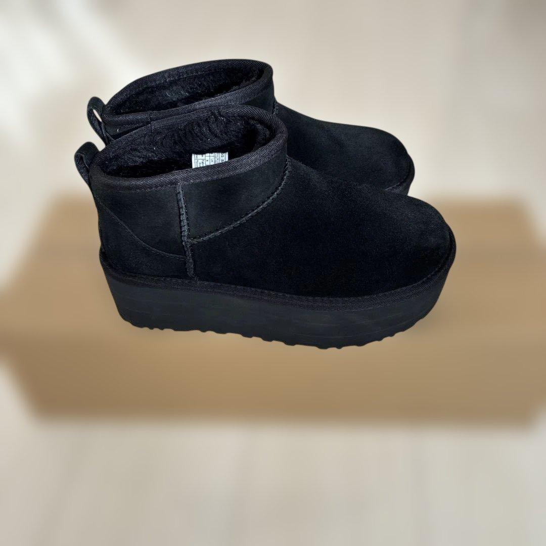 まる  UGG アグ　厚底 ムートンブーツ　23㎝