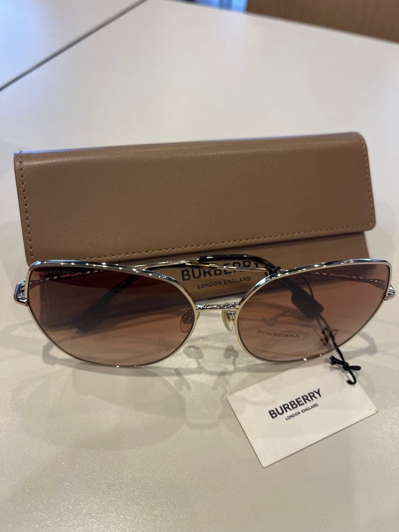 BURBERRY（バーバリー）サングラス ユニセックス