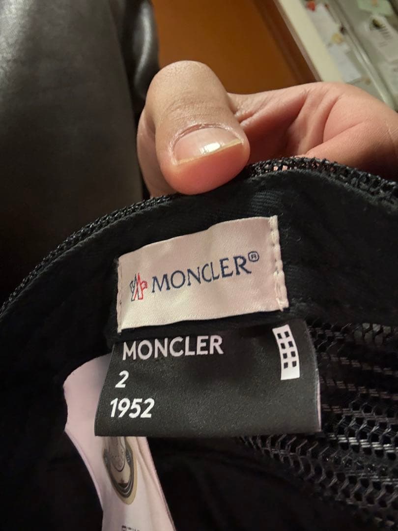 モンクレール MONCLERジーニアス メッシュキャップ 黒ロゴパッチ