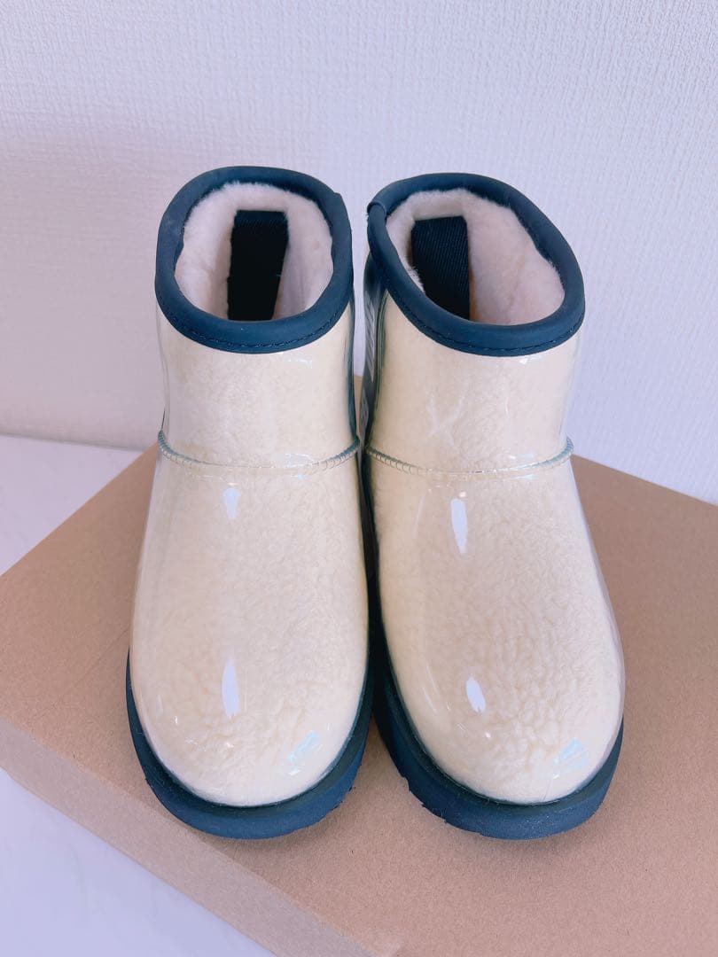 ugg キッズ　19.5cm