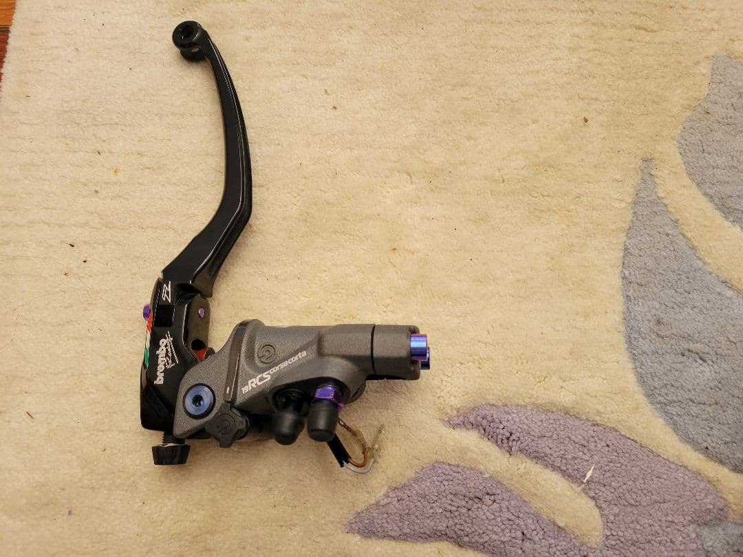 Brembo 19RCS Corsa Corta ブレーキマスターシリンダー