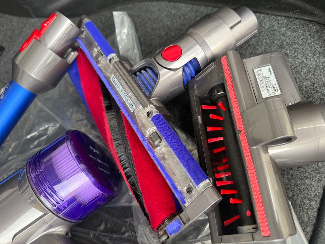 Dyson V8 Slim Fluffy Extra 美品